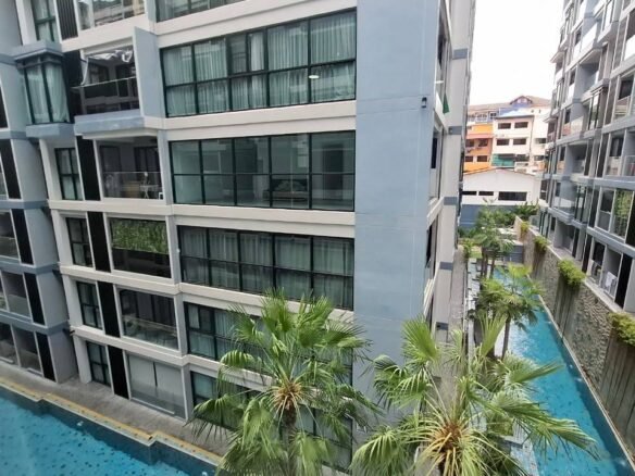 PETS FRIENDLY CONDO Siam Oriental Tropical Garden bd B Pratamnak Pattaya 