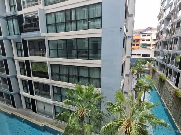 PETS FRIENDLY CONDO Siam Oriental Tropical Garden bd B Pratamnak Pattaya 