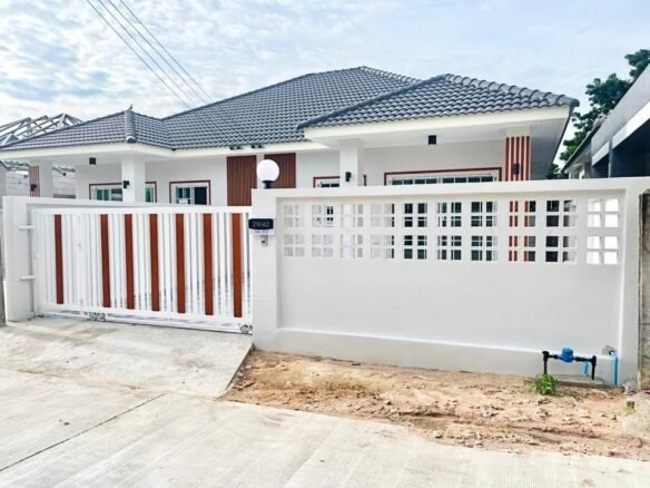 Modern Twin Home for Sale | Pong-Mab Prachan | Family Friendly