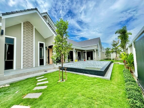 Modern Luxury Pool Villa | Soi Siam Country Club