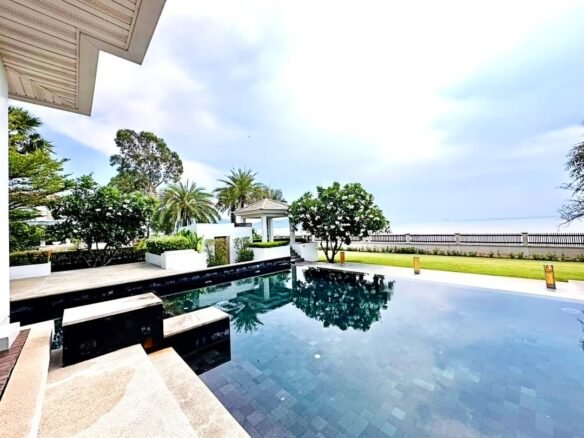Beachfront Luxury Villa | 290M