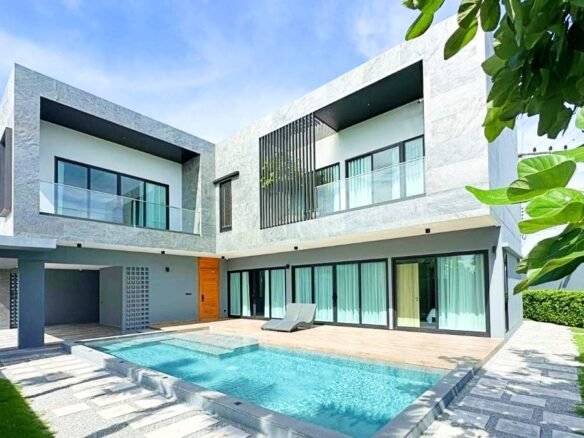 Modern Villa with Large Garden | Huai Yai, Pattaya