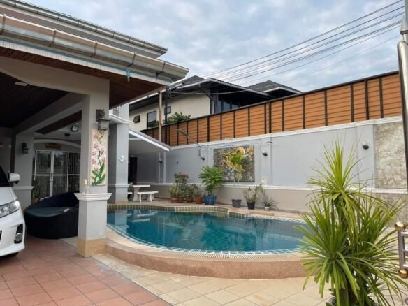 Modern Villa in View Point Village | Jomtien