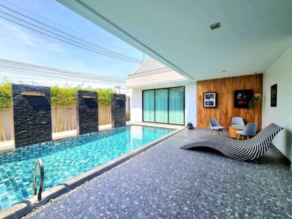 Spacious Villa with Saltwater Pool and Garden in Pattaya