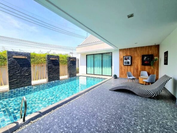 Spacious Villa with Saltwater Pool and Garden in Pattaya