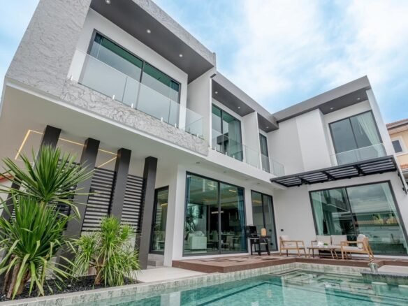 🏖️Luxury Modern Pool Villa for Sale Near Jomtien Beach