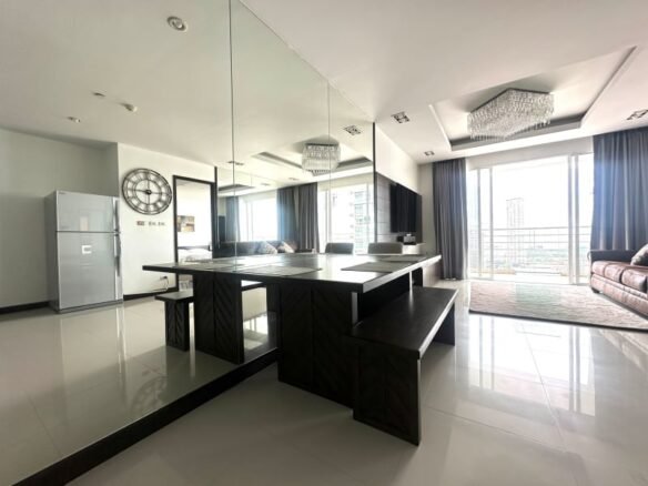 🦞La Royale Beach Pattaya: Stunning Seaview Condo for Rent!