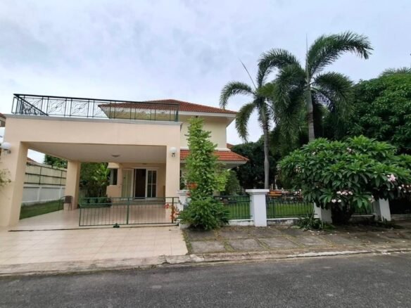 🏡Spacious 3-Bedroom Villa in Eastern Star Golf Course, Ban Chang, Rayong