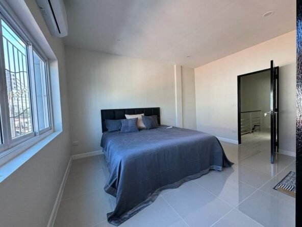 🪴Spacious 2-Story Townhome in Prime Pattaya Location