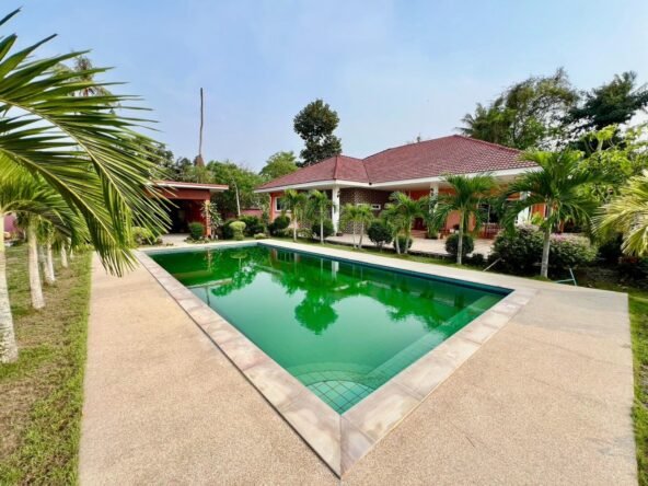 ⛵Resort for Rent: Prime Location Near Wat Yansangwararam