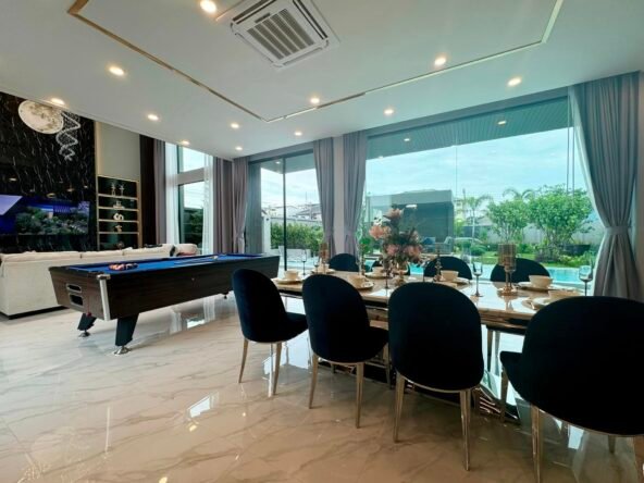 🏡Luxurious 6-Bedroom Pool Villa on Chaiyaphruek Road