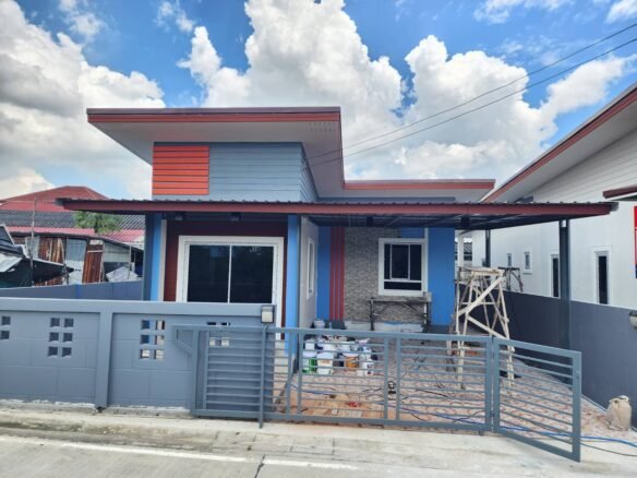 ขายบ้านเดี่ยวมาบตาพุด เนินพยอมซอย6, Single house for sale at Maptaput, Near Maneewan School.