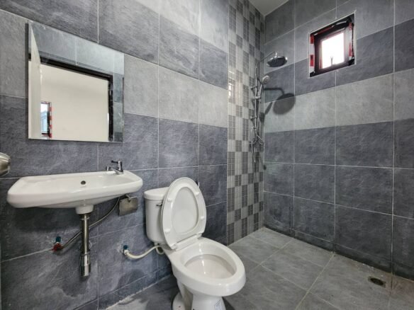 ขายบ้านเดี่ยว ต.ห้วยโป่ง 61.6 ตรว. ใกล้ตลาดสดหนองหวายโสม Single House for Sale, Huai Pong Subdistrict, Mueang Rayong