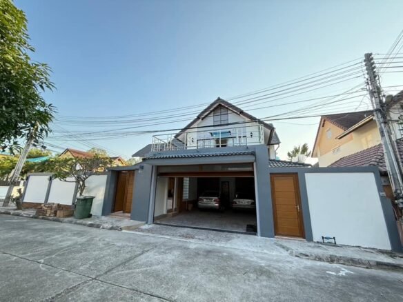 𝐏𝐨𝐨𝐥 𝐕𝐢𝐥𝐥𝐚 𝐅𝐨𝐫 𝐑𝐞𝐧𝐭 or Sale Pattaya Soi Thungklom Tanman