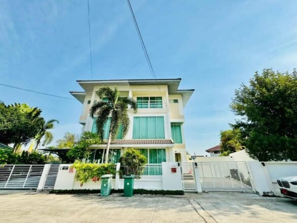 Pool villa for rent pattaya Soi Nen Plap Wan