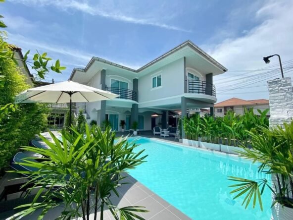 Pool villa for sale and rent Soi Chaiyaphruek near Jomtien beach ขาย/เช่าบ้านเดี่ยว 2 ชั้น พร้อมสระว่ายน้ำส่วนตัว ซอยชัยพฤกษ์ ใกล้หาดจอมเทียน