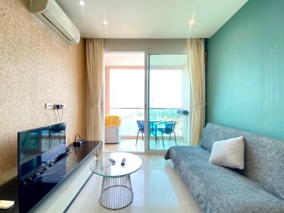 🏘️ Grande Caribbean Condo for Sale