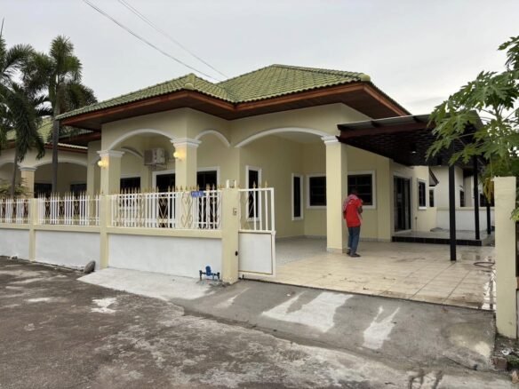 Single-storey detached house, area 70 sq m, North Pattaya, near the dolphin show. บ้านเดี่ยวชั้นเดียว เนื้อที่70ตรว. พัทยาเหนืออยู่ไกล้ๆโลมาโชว์