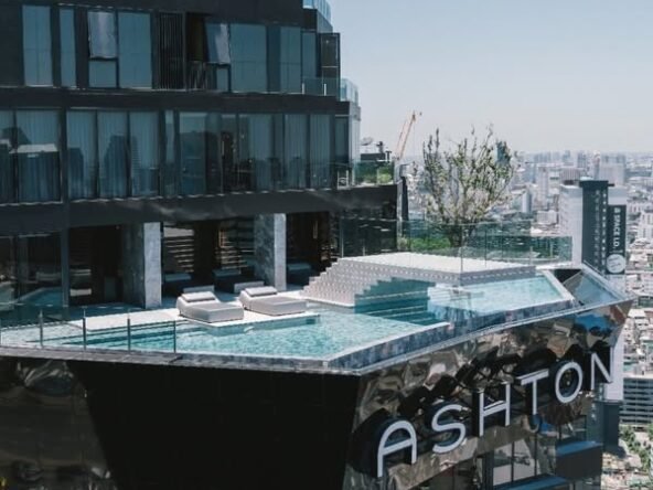 For sale: Luxury condo in the heart of Rama 9. ขาย คอนโดหรู ใจกลางพระราม 9