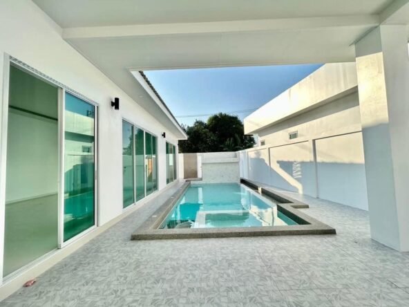 Single house for sale with swimming pool, Huai Yai location. ขายบ้้านเดี่ยวพร้อมสระว่ายน้ำ พิกัดห้วยใหญ่