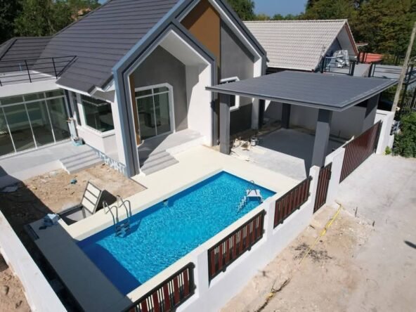 Selling a new pool villa, mountain view, overlooking Huai Tu Bang Saray reservoir, in front is mountain, in back is the sea.ขายพูลวิลล่าใหม่ วิวภูเขา มองเห็นอ่างเก็บน้ำห้วยตู้บางเสร่ หน้าคือภูเชา หลังคือทะเล