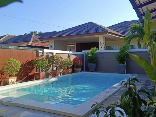 Single house, pool villa, 3 bedrooms, 3 bathrooms in Pattaya. บ้านเดี่ี่ยว พลูวิลล่า 3 ห้องนอน 3 ห้องน้ำ ในพัทยา