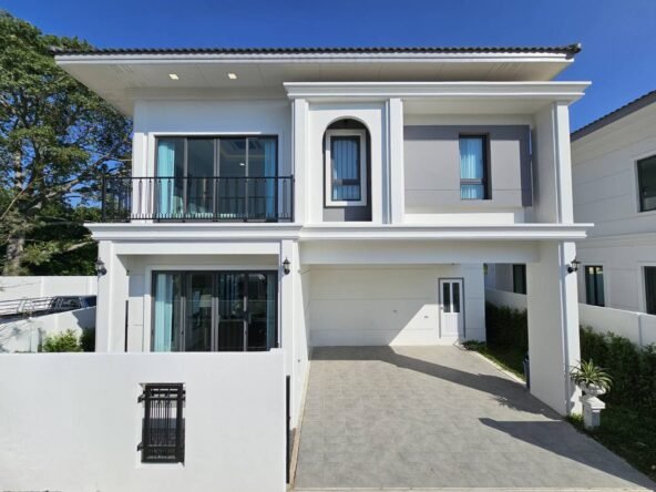 For sale, luxury pool villa in Pattaya, next to Sukhumvit. ขาย พูลวิลล่า หรู ในพัทยา ติดสุขุมวิท