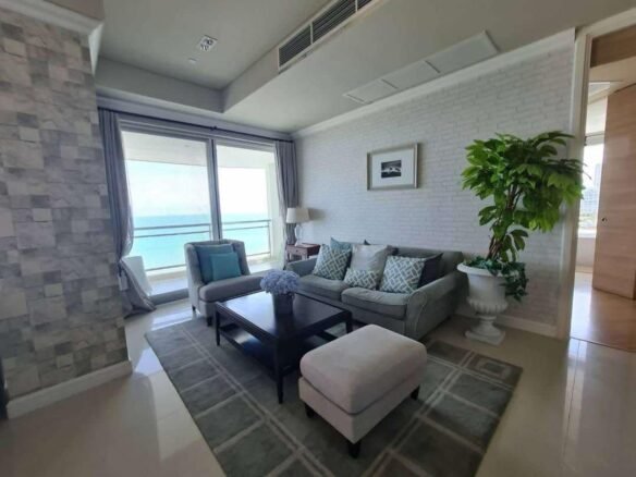 For rent, luxury condo, Jomtien Beach. ให้เช่า คอนโดหรู หาดจอมเทียน