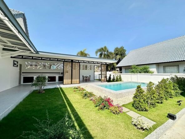 Beautiful modern house for sale Good location, near Mab Prachan Reservoir. ขายบ้านสวยสไตล์โมเดิร์น ทำเลดี ใกล้อ่างมาบประชัน