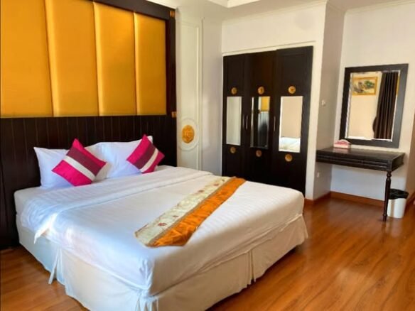 Selling a hotel in the heart of Pattaya near Walking Street & Bali Hai Pier.