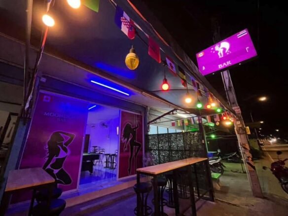 Urgent sale! Bar, the cheapest price, can’t find it anywhere else. เซ้งด่วน! บาร์ ราคาถูกที่สุด หาไม่ได้อีกแล้ว