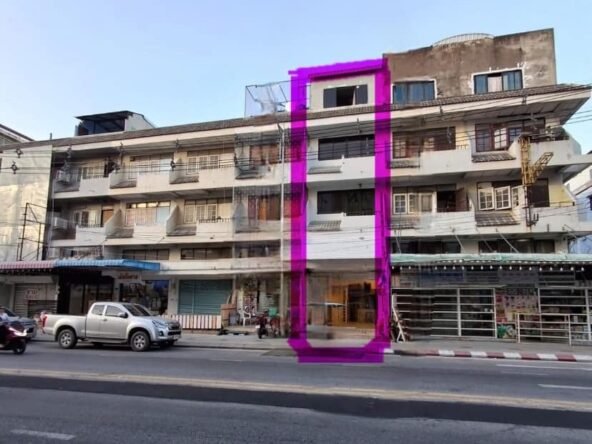 For sale 5-storey building, 1 shop house, South Pattaya area (Wat Chai line), prime location!. เซ้งตึก 5 ชั้น 1 คูหา ย่านพัทยาใต้ (เส้นวัดชัย) ทำเลทอง!