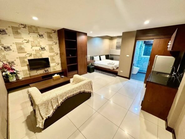 For sale 4-storey apartment in the heart of Pattaya, near Big C. ขายอพาร์ทเม้นท์ 4 ชั้น ใจกลางพัทยา ใกล้บิ๊กซี