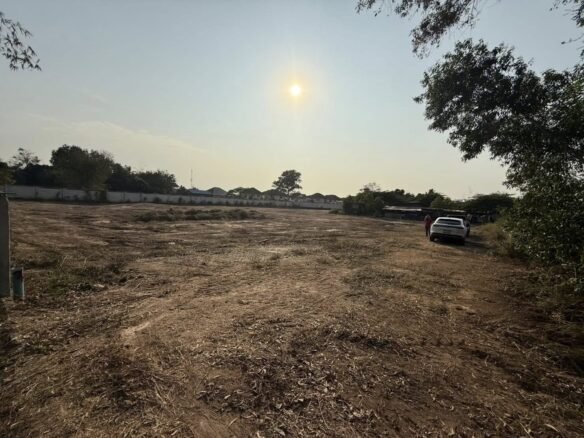 Beautiful land for sale, good location, Nong Yai, Soi 3. ขายที่ดินสวย ทำเลดี หนองใหญ่ ซอย 3