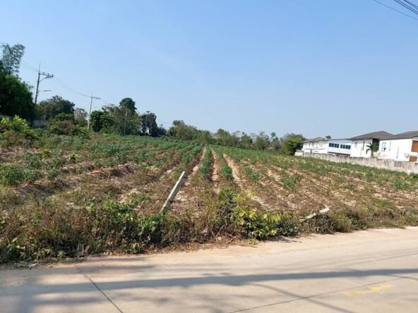 Land for sale 5 rai, Huai Yai area, good location, suitable for building a pool villa/residence. ขายที่ดิน 5 ไร่ แถวห้วยใหญ่ ทำเลดี เหมาะสร้างพูลวิลล่า/บ้านพัก