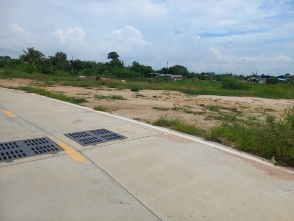 Urgent sale! Land filled in, very good location. ขายด่วน! ที่ดินถมแล้ว ทำเลดีมาก ซอยชากนอก ซอย 8 (เชื่อมต่อซอยเขามะกอก และซอยชัยพฤกษ์ 2)