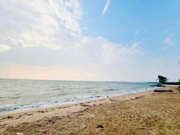 Beachfront land for sale, Bang Lamung – Kratinglai Beach, Pattaya. ขายที่ดินริมทะเล บางละมุง – หาดกระทิงลาย พัทยา