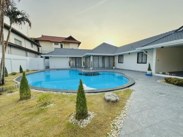 Luxury Pool Villa 3 bedrooms For Sale. ขายพูลวิลล่าหรู 3 ห้องนอน