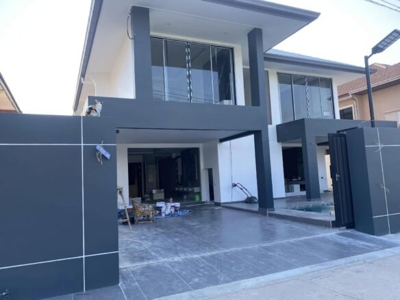 Luxury pool villa near Jomtien Beach, only 700 m.. พูลวิลล่าหรู ใกล้ทะเลจอมเทียน เพียง 700 ม.