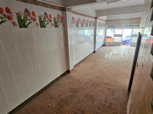 For sale 3-storey commercial building + rooftop. ขายอาคารพาณิชย์ 3 ชั้น + ดาดฟ้า