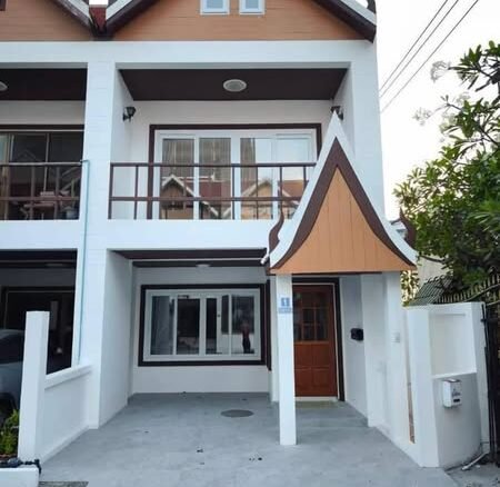 Townhouse 4 Bedroom for Rent & Sale. ทาวน์เฮ้าส์ 4 ห้องนอน บนเขาพระตำหนักซอย 5