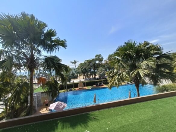 2 Bedroom For Rent In Cetus Beachfront Condo Jomtien