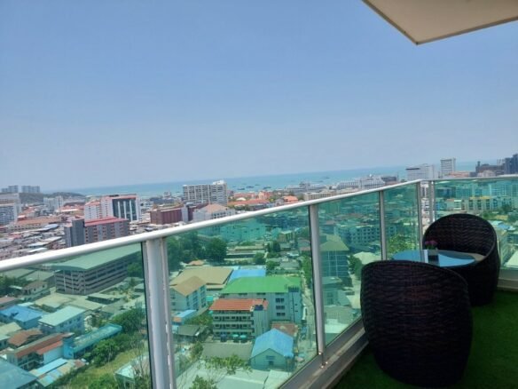 Luxury 2 bedroom condo for rent & sale in City Garden Tower, South Pattaya