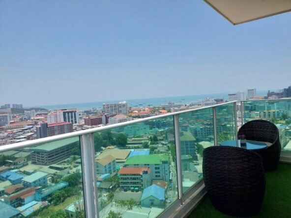Luxury 2 bedroom condo for rent & sale in City Garden Tower, South Pattaya