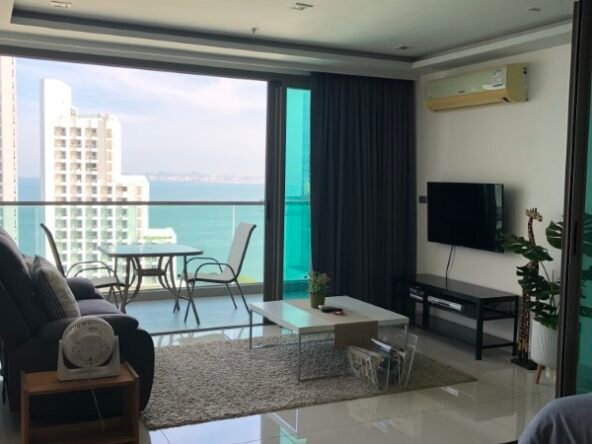 High floor and partial sea view in Wong Amat Tower