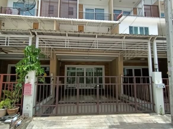 3-Storey Townhome for sale in Supalai Ville Thepprasit