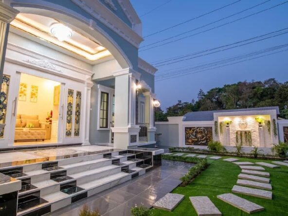 Luxurious single house on 81 sq.w. land | Usable area 324 sq.m.. บ้านเดี่ยวสุดหรู บนที่ดิน 81 ตร.ว. | พื้นที่ใช้สอย 324 ตร.ม.