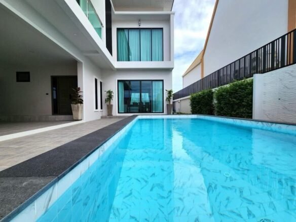 2-storey detached house, modern luxury style. บ้านเดี่ยว 2 ชั้น สไตล์โมเดิร์นลักชัวรี่