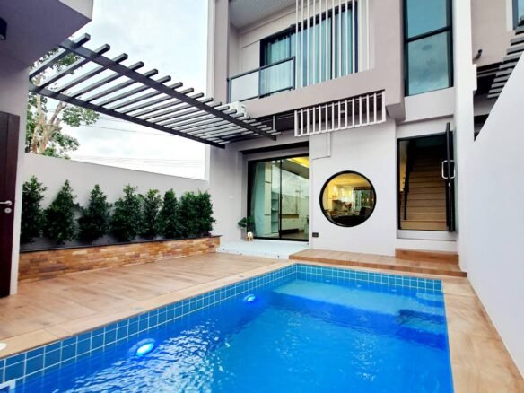 วิลล่าหรู สไตล์โมเดิร์น พร้อมสระว่ายน้ำส่วนตัว บางเสร่ Luxury modern villa with private pool, Bang Saray.