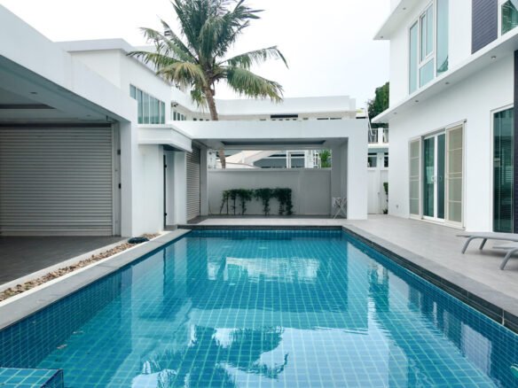 จอมเทียน พัทยา HOT SALE!! ลดราคาเหลือ 26,900,000 บาท (จาก 29MB). Jomtien, Pattaya HOT SALE!! Price Reduced to 26,900,000 THB (from 29MB).